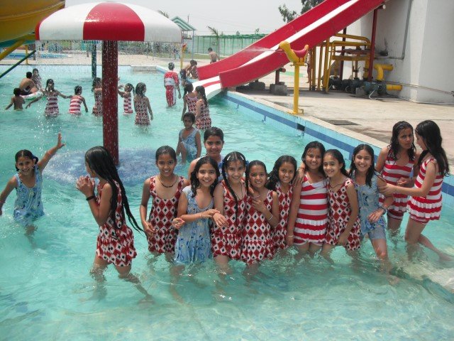 Splash Tour 1Sant Nischal Singh Public School, Ladwa