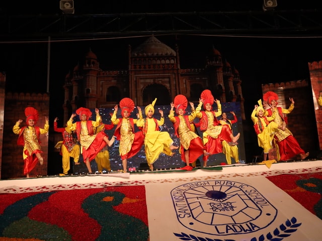 Silver Jubilee CelebrationSant Nischal Singh Public School, Ladwa